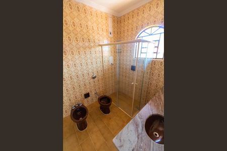 Casa à venda com 300m², 3 quartos e 4 vagasBANHEIRO DA SUITE PISO SUPERIOR