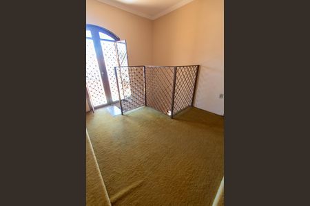 Casa à venda com 300m², 3 quartos e 4 vagasHALL PISO SUPERIOR