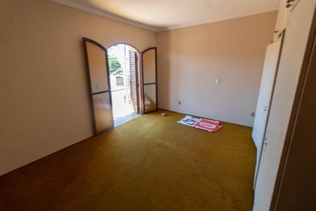 Casa à venda com 300m², 3 quartos e 4 vagasSUITE PISO SUPERIOR