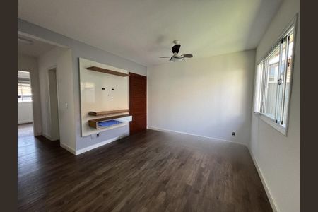 Sala  de casa de condomínio para alugar com 2 quartos, 60m² em Olaria, Canoas