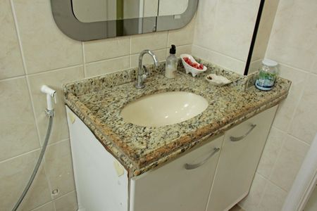 Banheiro de apartamento para alugar com 1 quarto, 60m² em Campo Grande, Santos