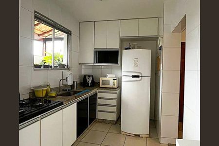 Apartamento à venda com 3 quartos, 120m² em Alto Caiçaras, Belo Horizonte