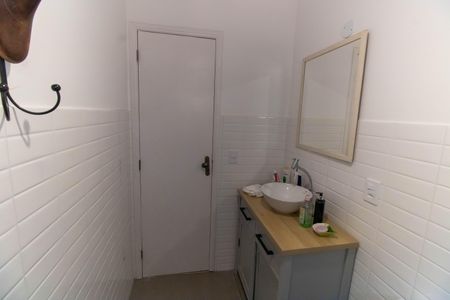 Casa de condomínio à venda com 190m², 3 quartos e 1 vagaBanheiro Social