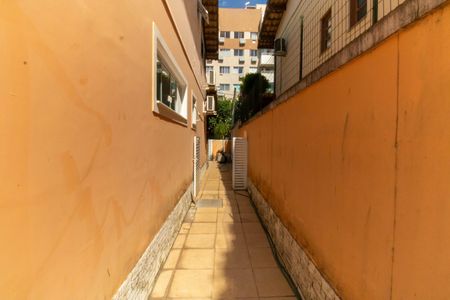 Casa de condomínio à venda com 190m², 3 quartos e 1 vagaÁrea externa