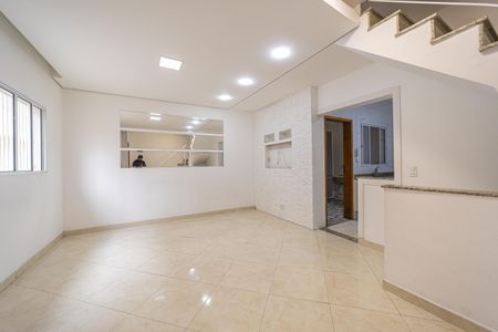 Sala de casa de condomínio para alugar com 3 quartos, 145m² em Vila Talarico, São Paulo