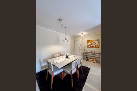 Apartamento à venda com 62m², 2 quartos e 1 vaga Apartamento à venda com 62m², 2 quartos e 1 vagaSala de Jantar