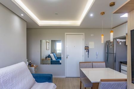 Sala de apartamento para alugar com 2 quartos, 43m² em Piraporinha, Diadema