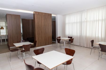 Apartamento à venda com 65m², 2 quartos e 1 vagaSalão de Festas 2