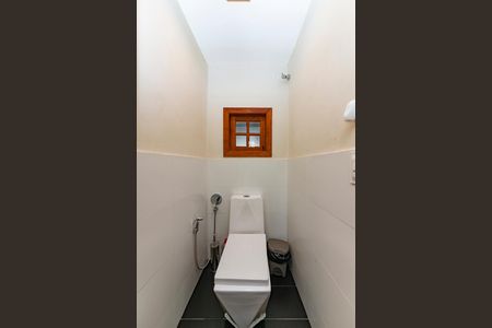 Banheiro de kitnet/studio para alugar com 1 quarto, 25m² em Nova Suíça, Belo Horizonte