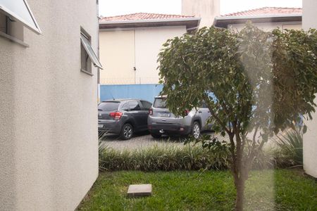 Vista da Sala de apartamento para alugar com 2 quartos, 53m² em Capão Raso, Curitiba