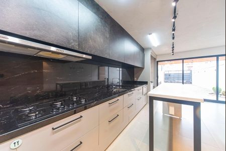 Casa para alugar com 80m², 1 quarto e 3 vagasCozinha 