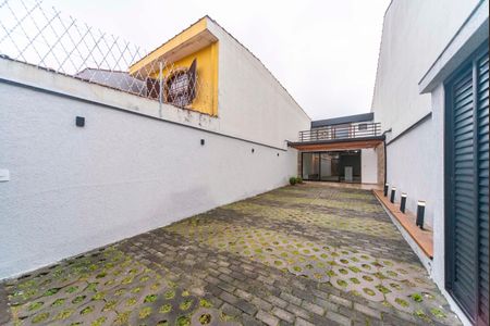 Casa para alugar com 80m², 1 quarto e 3 vagasQuintal e garagem