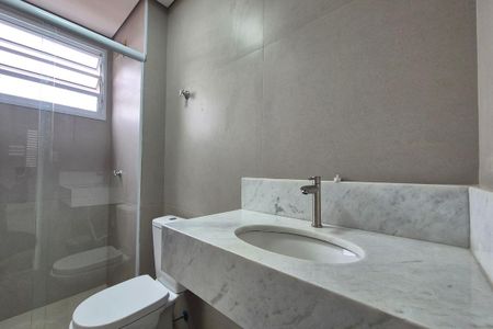 Apartamento à venda com 68m², 2 quartos e 1 vaga Apartamento à venda com 68m², 2 quartos e 1 vagaBanheiro