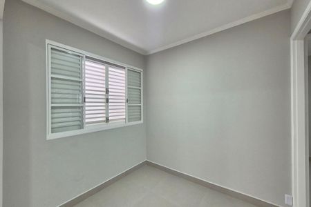Sala de TV de apartamento à venda com 2 quartos, 68m² em Vila Santana, Campinas