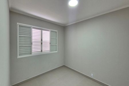 Quarto 1  de apartamento à venda com 2 quartos, 68m² em Vila Santana, Campinas