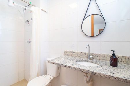 Banheiro 2 de apartamento para alugar com 2 quartos, 40m² em Camaquã, Porto Alegre