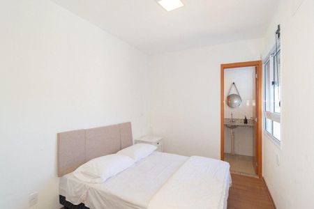 Quarto  de apartamento para alugar com 2 quartos, 40m² em Camaquã, Porto Alegre