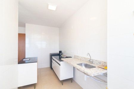 Cozinha  de apartamento para alugar com 2 quartos, 40m² em Camaquã, Porto Alegre