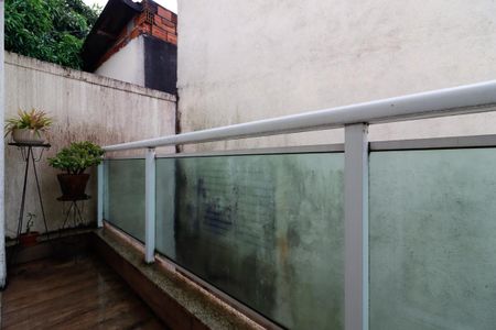 Casa de condomínio à venda com 107m², 3 quartos e 1 vagaSacada do Quarto 2