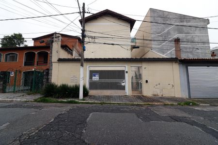 Casa de condomínio à venda com 107m², 3 quartos e 1 vagaFachada