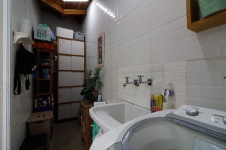 Casa de condomínio à venda com 107m², 3 quartos e 1 vagaÁrea de Serviço