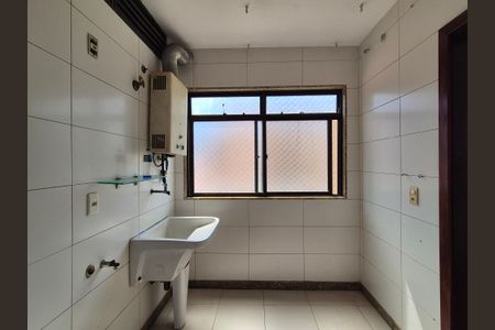 Apartamento à venda com 190m², 4 quartos e 2 vagas Apartamento à venda com 190m², 4 quartos e 2 vagasÁrea de Serviço