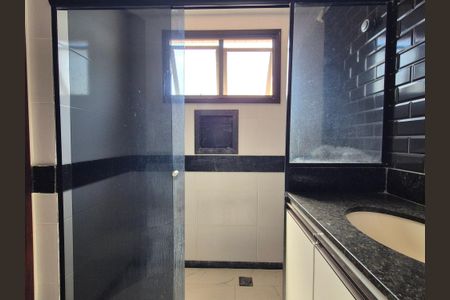 Apartamento à venda com 190m², 4 quartos e 2 vagas Apartamento à venda com 190m², 4 quartos e 2 vagasSuíte