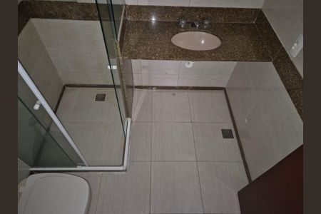 Apartamento à venda com 190m², 4 quartos e 2 vagas Apartamento à venda com 190m², 4 quartos e 2 vagasBanheiro