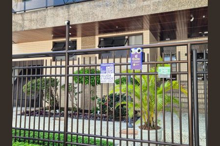 Apartamento à venda com 190m², 4 quartos e 2 vagas Apartamento à venda com 190m², 4 quartos e 2 vagasPlaca