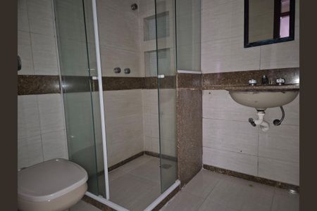 Apartamento à venda com 190m², 4 quartos e 2 vagas Apartamento à venda com 190m², 4 quartos e 2 vagasBanheiro