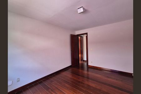 Apartamento à venda com 190m², 4 quartos e 2 vagas Apartamento à venda com 190m², 4 quartos e 2 vagasQuarto 3