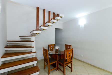 Casa à venda com 160m², 2 quartos e 3 vagasSala