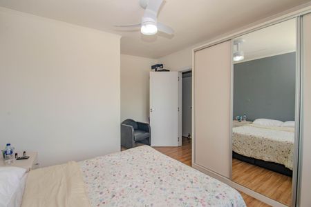 Apartamento à venda com 66m², 2 quartos e 1 vagaQuarto 2