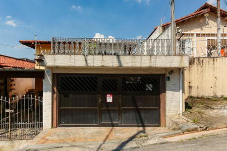 Casa à venda com 120m², 3 quartos e 2 vagasFachada