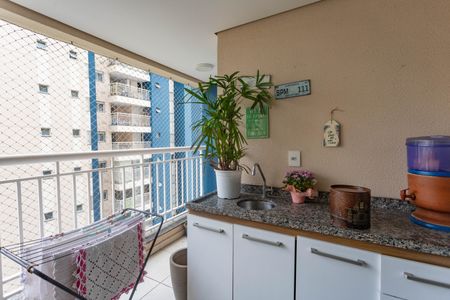Apartamento à venda com 66m², 2 quartos e 1 vagaVaranda da sala 