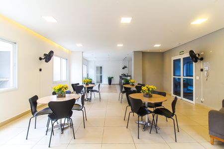 Apartamento à venda com 38m², 2 quartos e sem vagaÁrea comum - Salão de festas