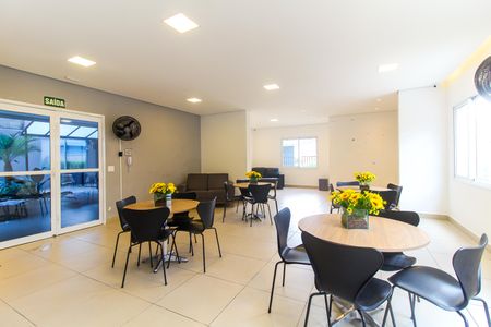 Apartamento à venda com 38m², 2 quartos e sem vagaÁrea comum - Salão de festas