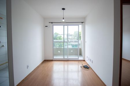 Sala de apartamento para alugar com 2 quartos, 46m² em Bonsucesso, Rio de Janeiro