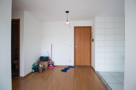 Sala de apartamento para alugar com 2 quartos, 46m² em Bonsucesso, Rio de Janeiro