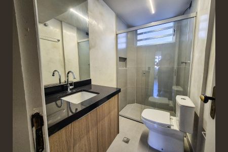 Banheiro de apartamento à venda com 1 quarto, 40m² em Vila Buarque, São Paulo