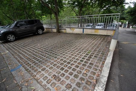 Apartamento para alugar com 45m², 2 quartos e 1 vaga Apartamento para alugar com 45m², 2 quartos e 1 vagaGaragem