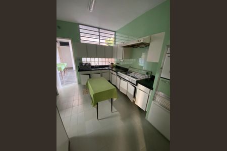 Casa para alugar com 560m², 4 quartos e 4 vagasCozinha