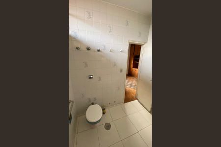 Casa para alugar com 560m², 4 quartos e 4 vagasBanheiro