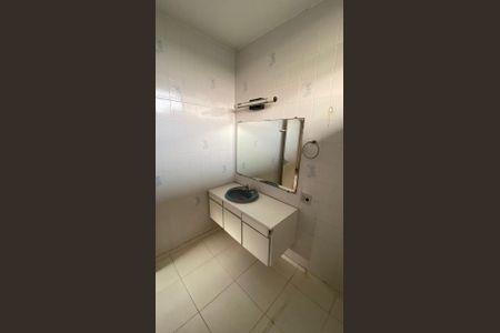 Casa para alugar com 560m², 4 quartos e 4 vagasBanheiro