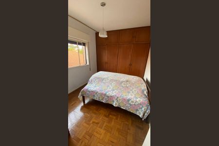 Quarto de casa à venda com 4 quartos, 560m² em Alto de Pinheiros, São Paulo
