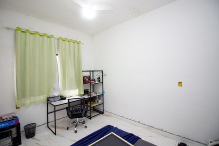 Casa à venda com 242m², 3 quartos e 2 vagas Casa à venda com 242m², 3 quartos e 2 vagasQuarto 2