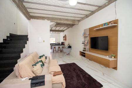 Sala de casa à venda com 3 quartos, 242m² em Tropical, Contagem