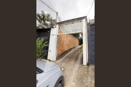 Casa à venda com 242m², 3 quartos e 2 vagas Casa à venda com 242m², 3 quartos e 2 vagasFachada