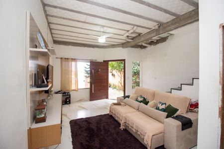 Sala de casa à venda com 3 quartos, 242m² em Tropical, Contagem