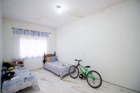 Casa à venda com 242m², 3 quartos e 2 vagas Casa à venda com 242m², 3 quartos e 2 vagasQuarto 1